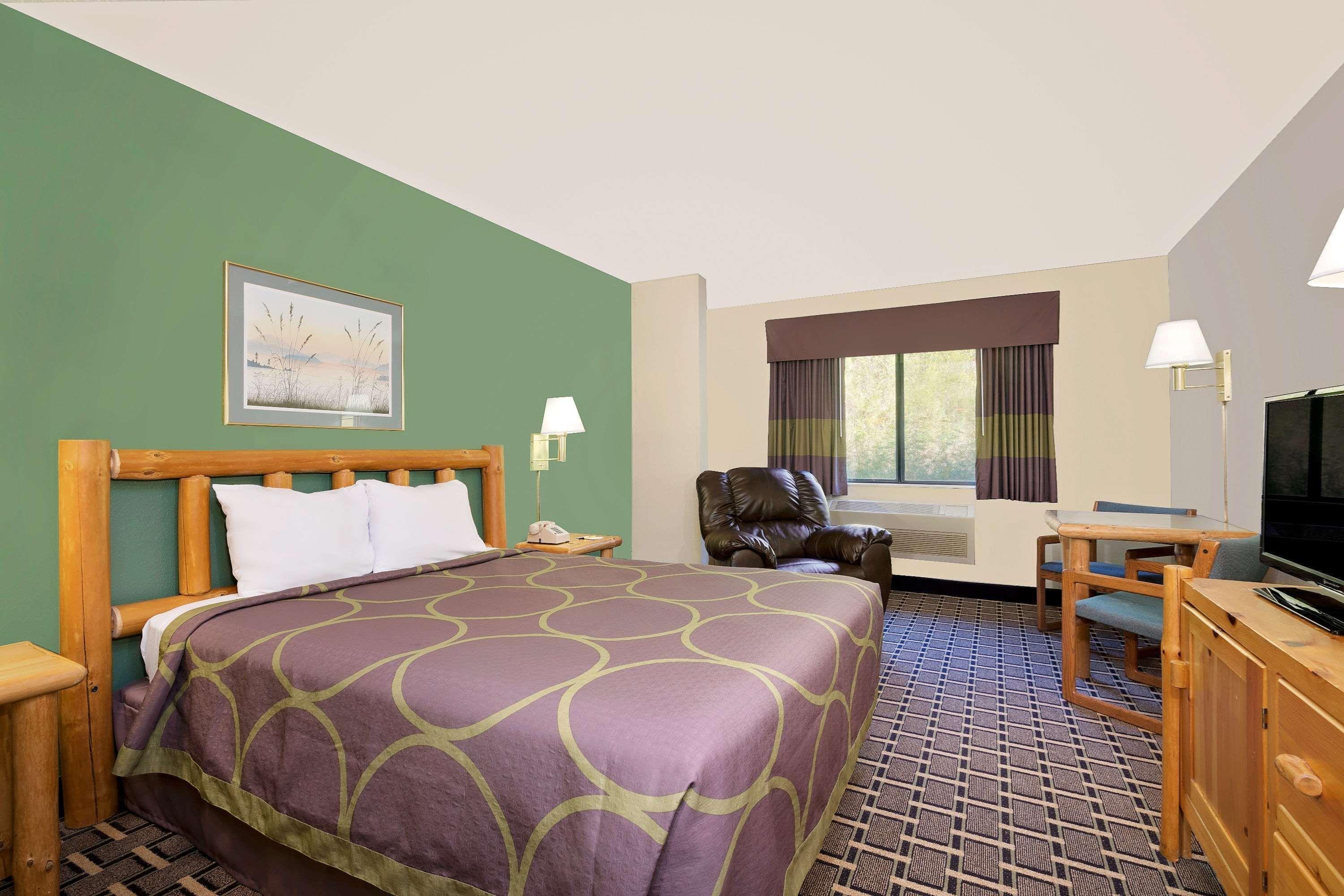 Super 8 By Wyndham Cloquet Exterior foto