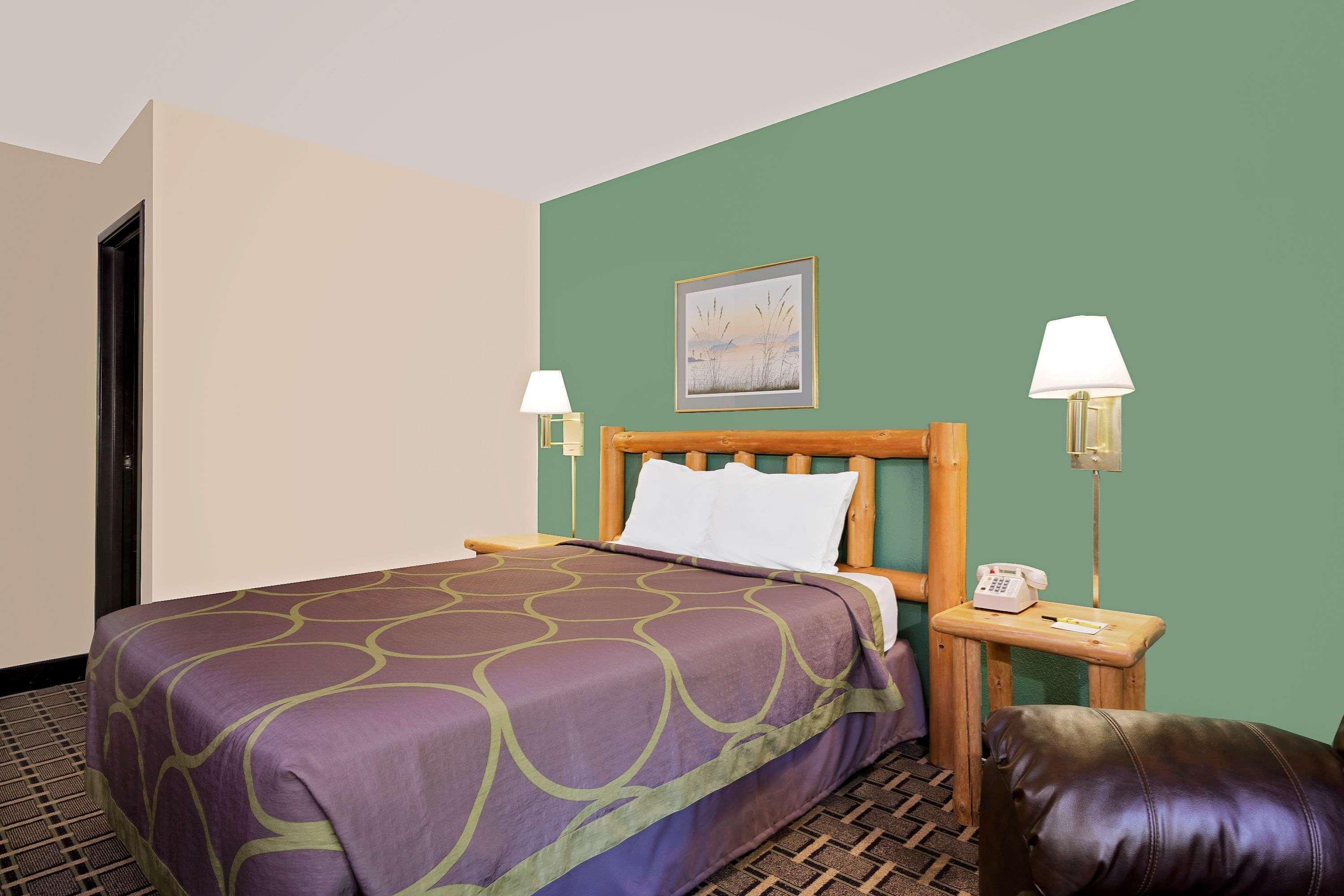 Super 8 By Wyndham Cloquet Exterior foto